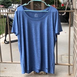 Women’s Nike t-shirt